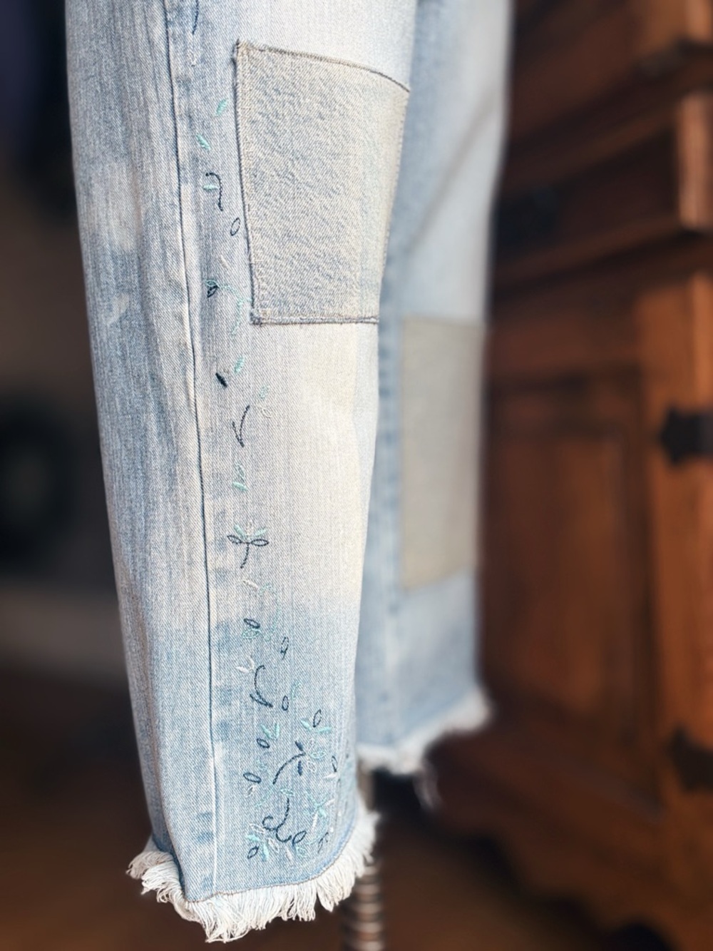OOAK Artisan Upcycled Bleach Wash Patchwork Cropped Jeans 6P - Picture 7 of 12